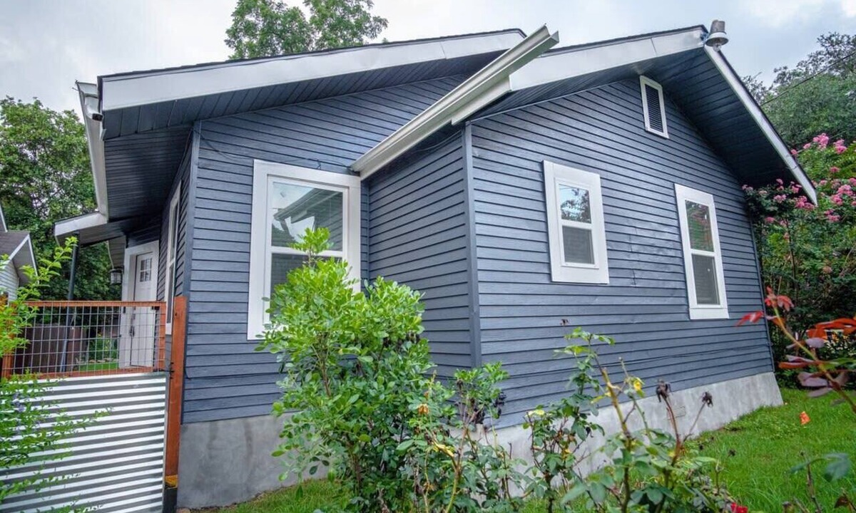 Mahncke Park Apartment | Remodeled Modern 1BR/1BA Apt2 Near Dtwn 5min Pearl