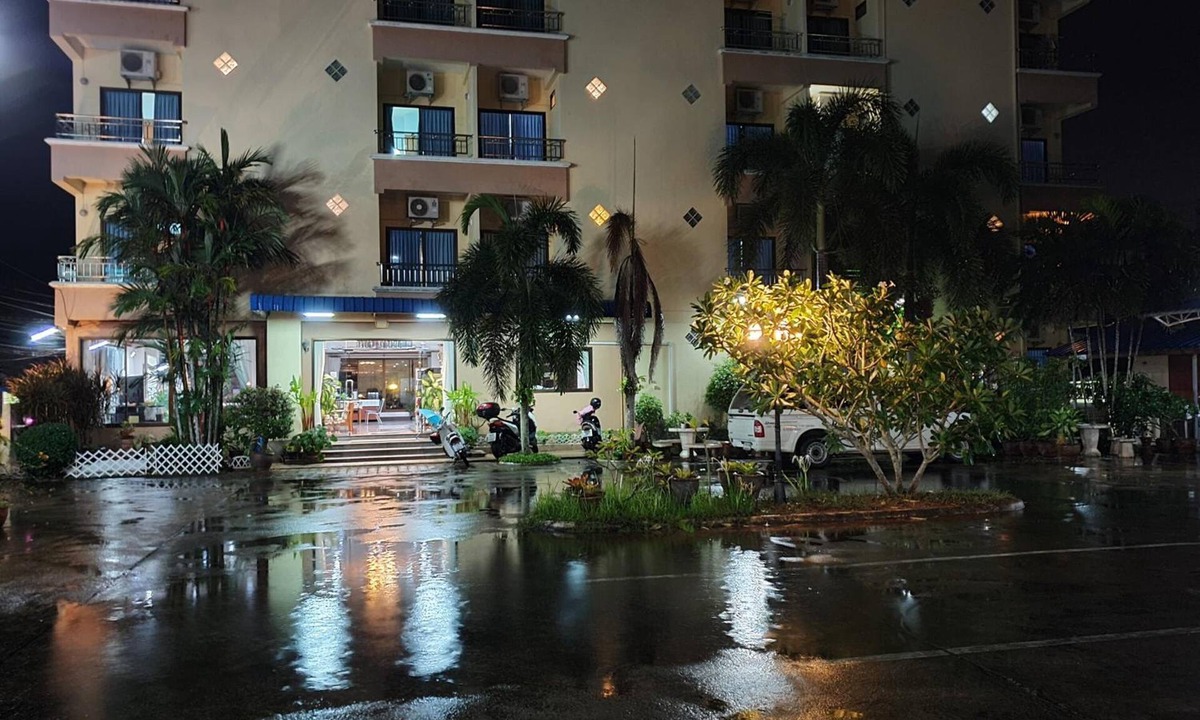 Chumphon Hotel | Ritzy House Hotel