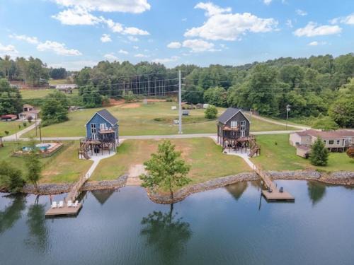 Rhodhiss House | River Lofts - Onyx & Catawba Cottages