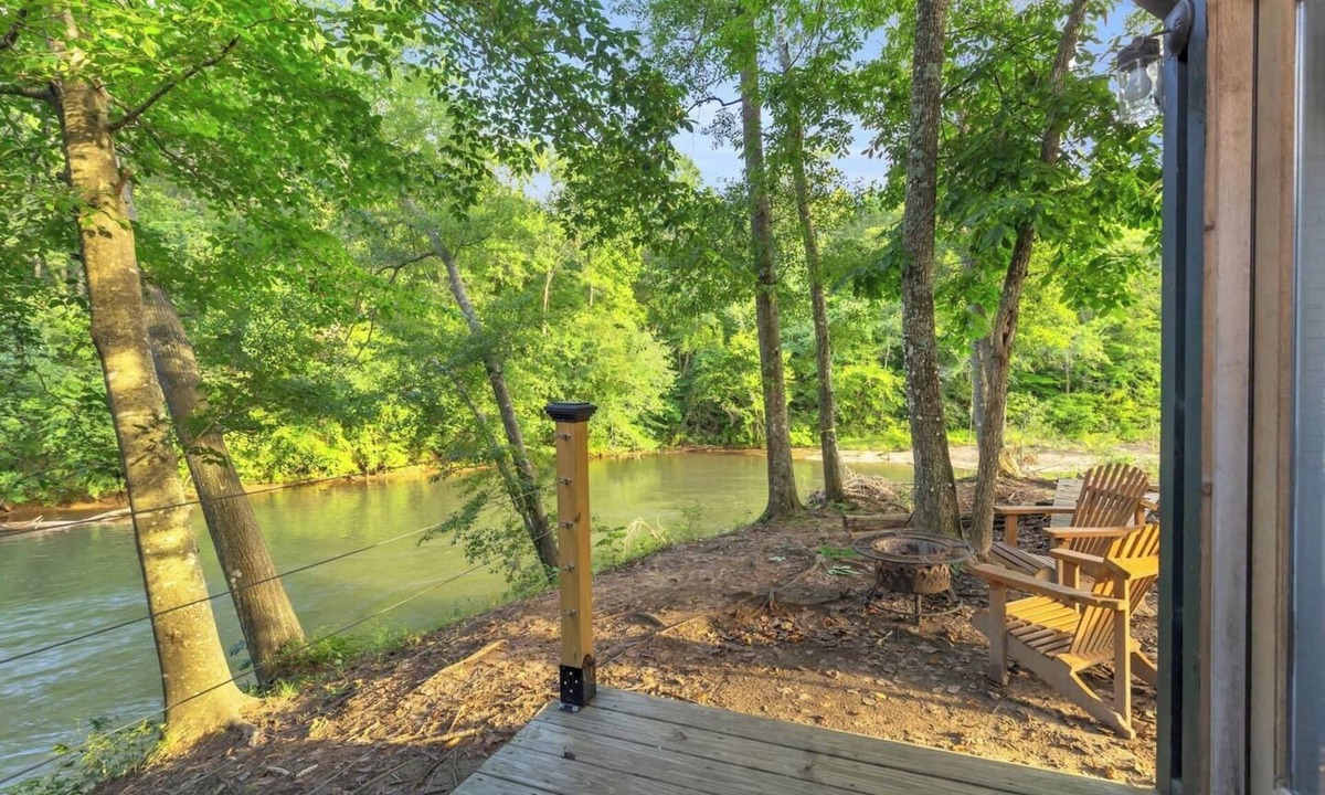 Greenville Cabin | Riverfront Camping Pod, W/Bath House, Min to DT