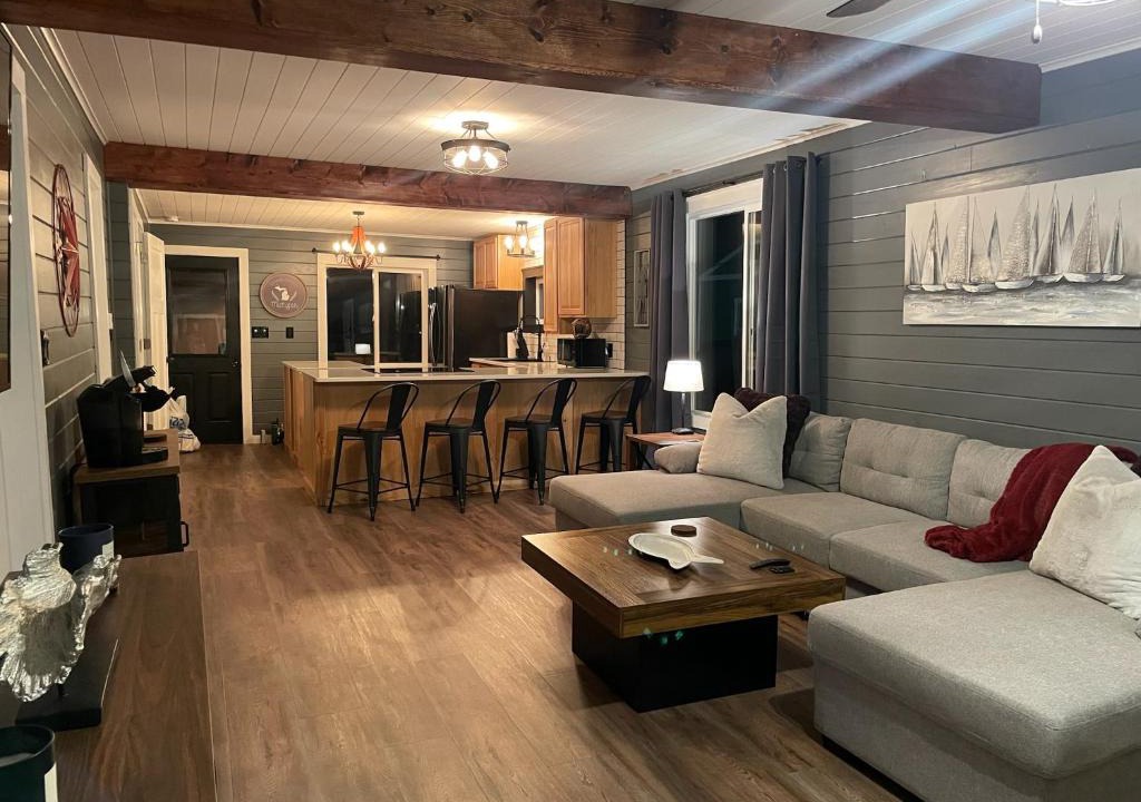 Riverside House | Riverside Retreat