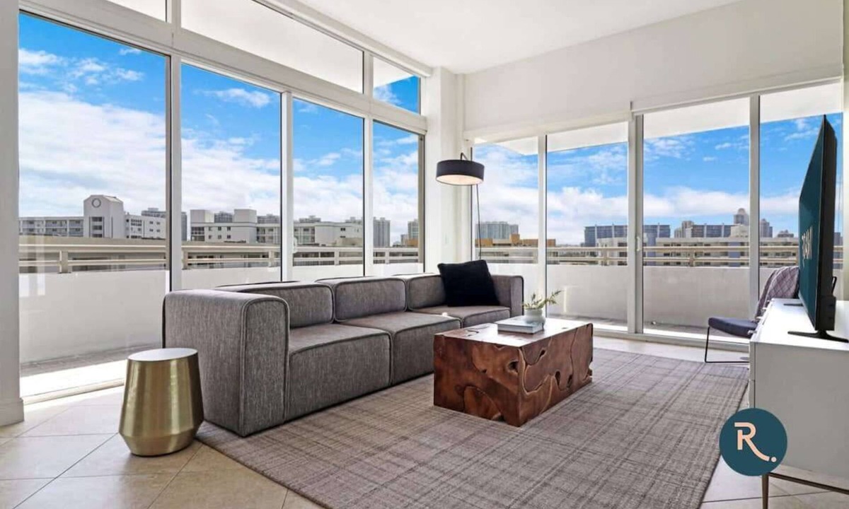 Sunny Isles Beach House | Roami at Sunny Isles | Combo Units | 6 Bedroom