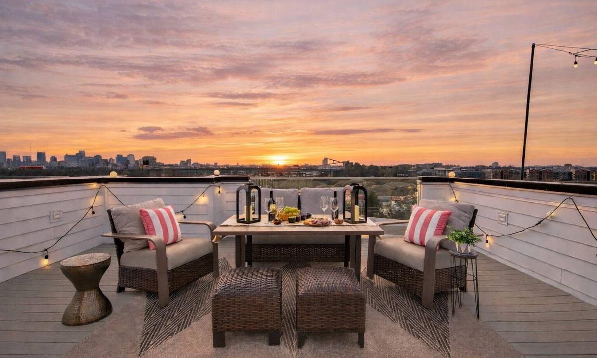 Katie Hill Neighborhood House | Rooftop Hot Tub + Games + Views Near Broadway | Dixieland Delight by AvantStay