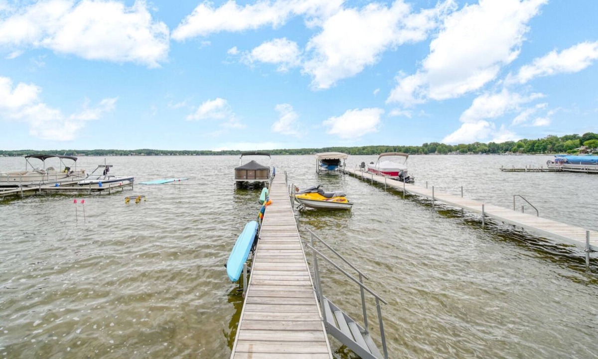 Manitou Beach-Devils Lake House | Round Lake Retreat Sleeps 10 with optional Pontoon Boat