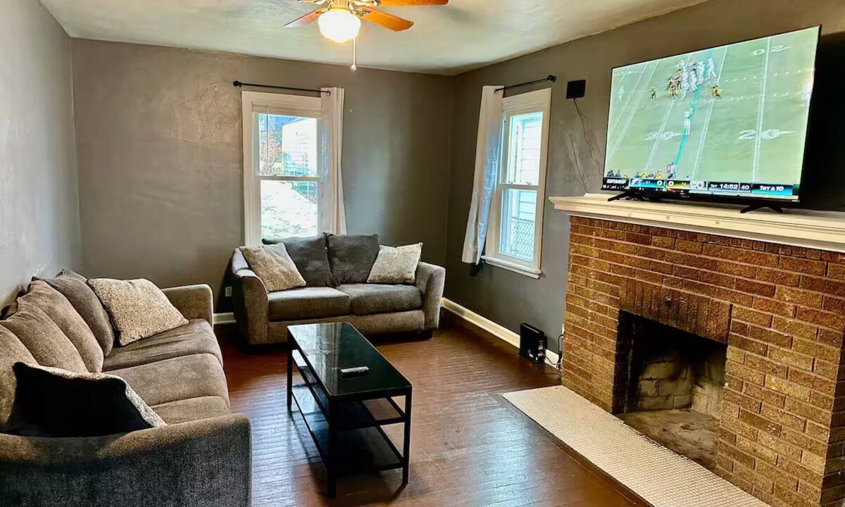 South Bend House | single family home, easy access, safe area