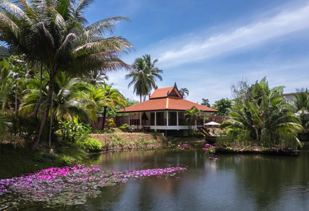 Ban Thalane Villa | Sontaya - Lakeside Studio Villa