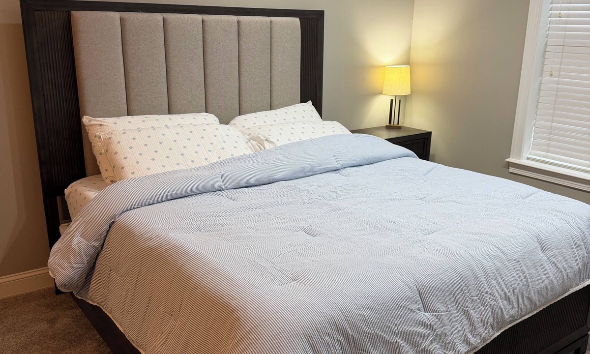 Kingsland House | Spacious 1BR Retreat, Private Pool, and Near Kings Bay Base