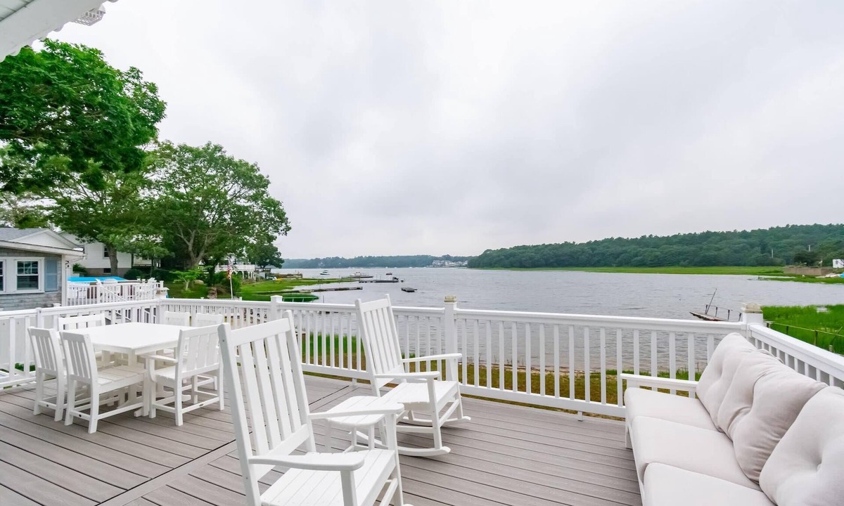 Onset House | Spacious 3BR Sunset Island Beach House