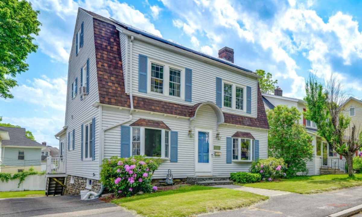 Forest Grove House | Spacious 4-bedroom, 2 bathroom house with WIFI in charming Worcester