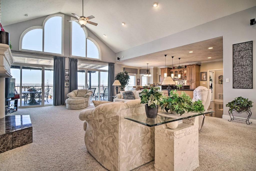 Baneberry House | Spacious Baneberry Home w/Lake Douglas Views!
