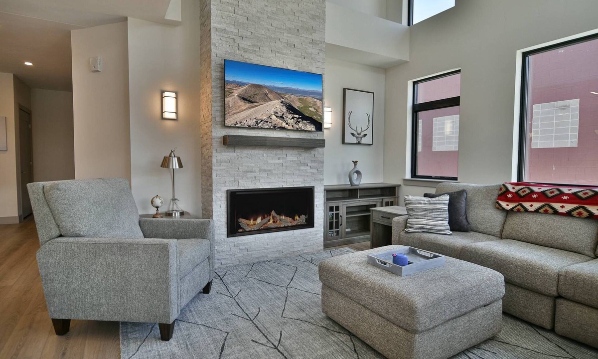 Silverthorne Condo | Spacious condo centrally located in Silverthorne!