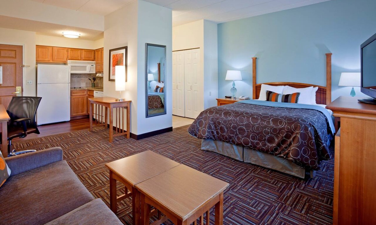 Eagan Apartment | Studio in Eagan 5 Mns to Mall of America