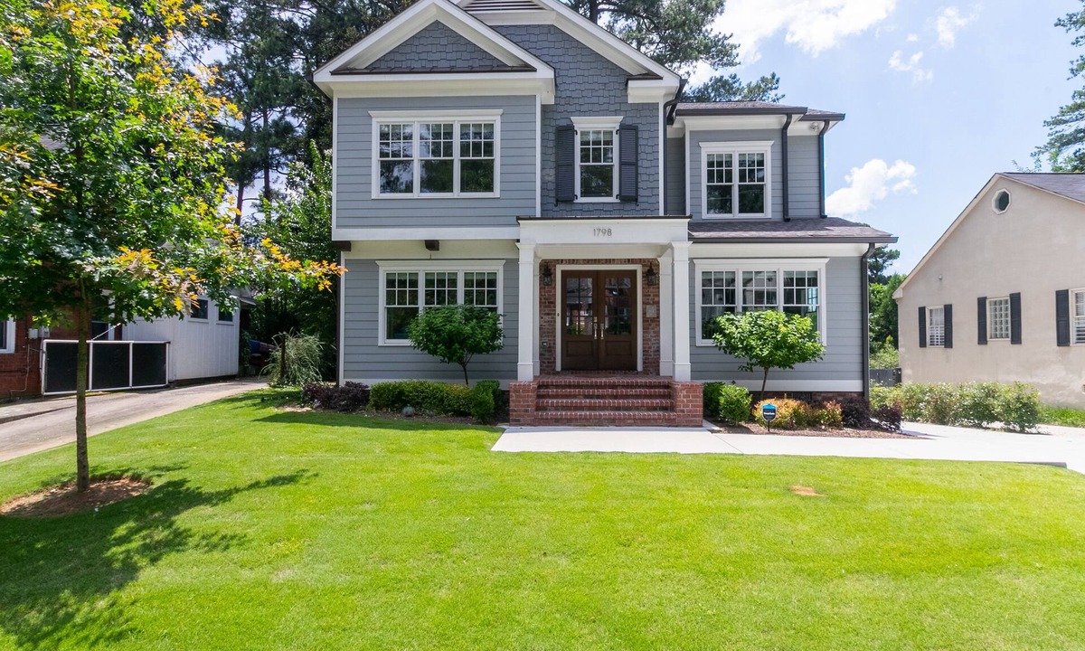 Piedmont Heights House | Stunning Home near Piedmont Park & Ansley Park - Convenience & Luxury!