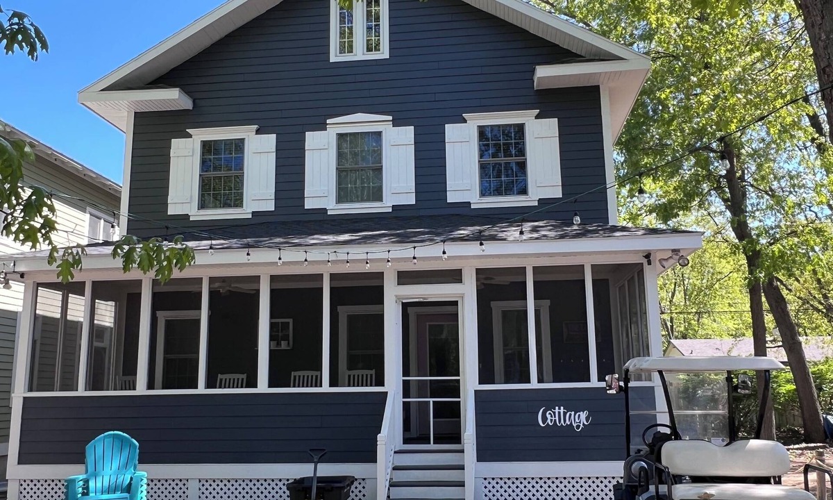 Michigan City House | The Cottage in Beachwalk - Sleeps 10 - Golf cart included