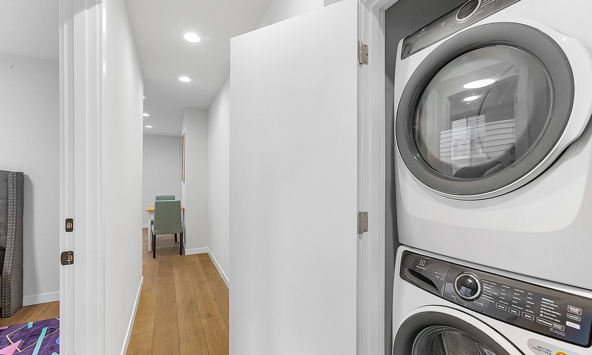 East Queen Anne Apartment | Time Travelers Cowboys Sweet Suite
