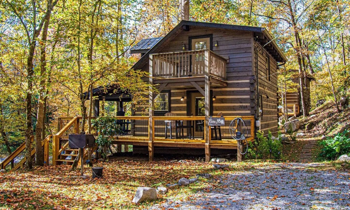 Townsend Cabin | Townsend Riverfront Cabin | Hot Tub + King Loft