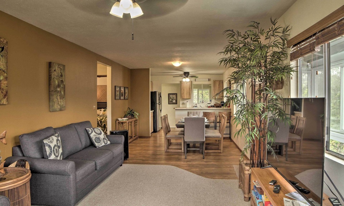 Ohia Estates Cottage | Tropical Volcano Bungalow < 4 Mi to Nat'l Park!