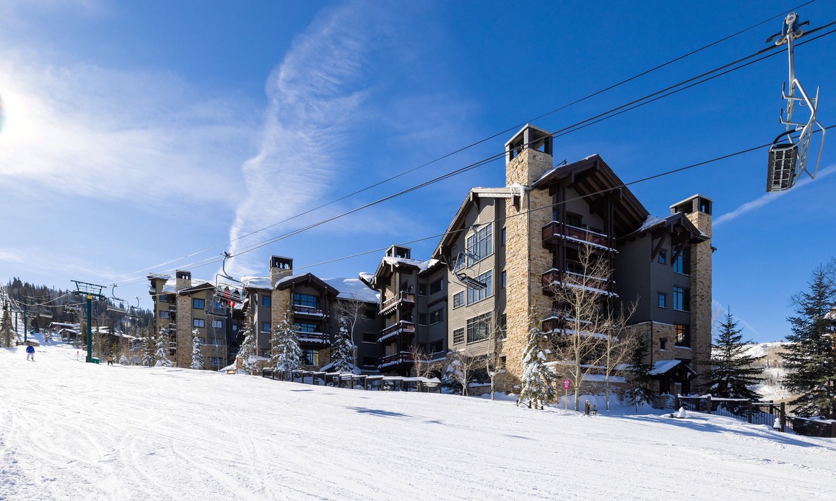 Empire Pass Condo | True Ski in Ski Out ! Luxury Condominium The Perfect Deer Valley Vacation Home