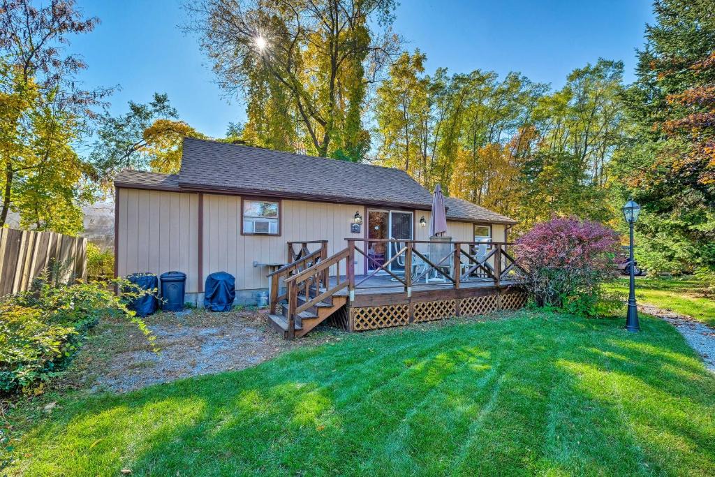 Bolton Landing House | Walk to Beach! Bolton Landing Cottage w/Deck