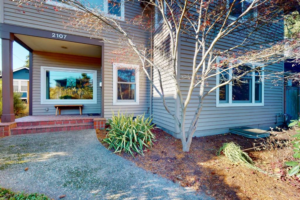 North Admiral House | Westside Sanctuary
