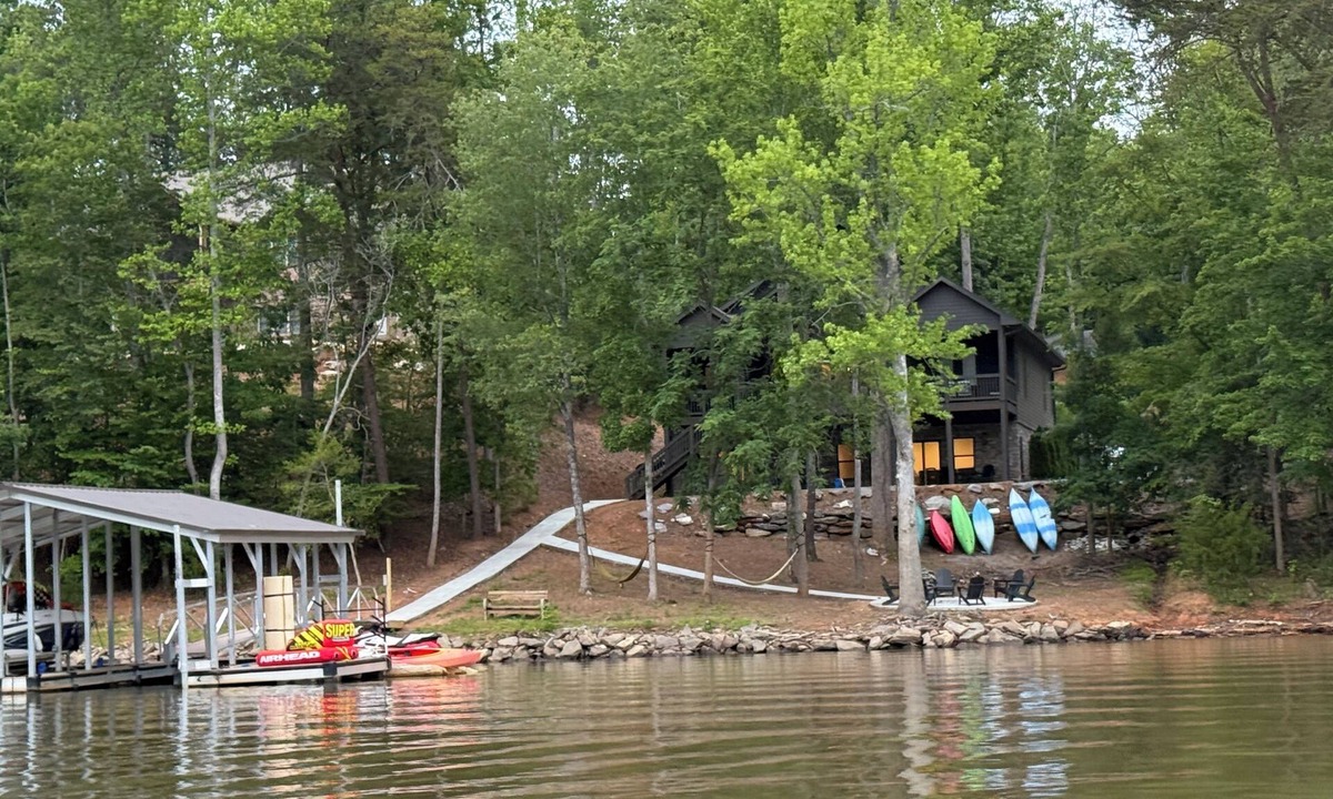 The Arbor House | WKD Escape - Custom Waterfront Home! Perfect for multiple families!
