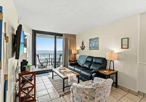 2-bedroom Corner Unit with private balcony | Carolina Reef - 301