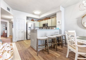 Complimentary 4 Beach Chairs! Sunrise Beach 1409 Oceanfront King BR/+Clean