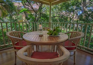 Secluded Corner Condo w/Nature Views, Wrap-Around Lanai, Free WiFi, Shared Pool