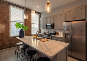 ZANGO: Explore OTR/Downtown from a Renovated Condo