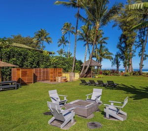 Hawaii Life Rentals Presents Beachfront Hanalei Bay 