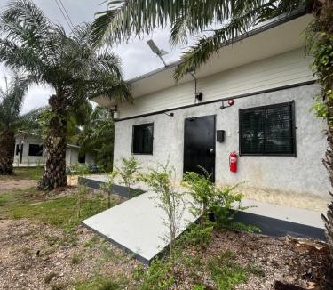 Chumphon Villa | บ้านสวนริมน้ำยางยวนโฮมลอดจ์พูลวิลล่า