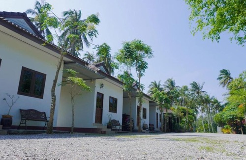 Chumphon Hotel | ลียา รีสอร์ท