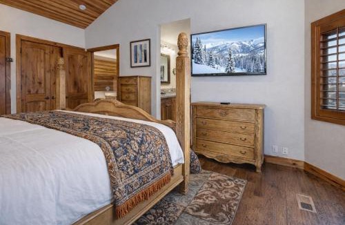 Deer Valley House | 1687 Lakeside Getaway at Deer Valley! Free Deer Valley Skier Shuttle! by SkyRun Park City