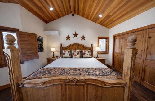 Deer Valley House | 1687 Lakeside Getaway at Deer Valley! Free Deer Valley Skier Shuttle! by SkyRun Park City