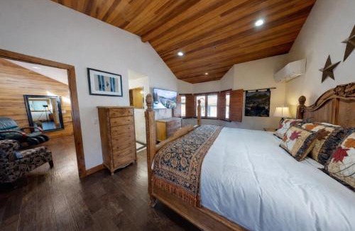 Deer Valley House | 1687 Lakeside Getaway at Deer Valley! Free Deer Valley Skier Shuttle! by SkyRun Park City