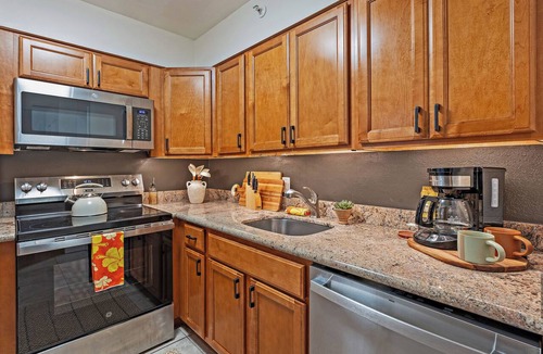 Kahana Condo | 1BR Ocean View | Pool | AC | Royal Kahana 312