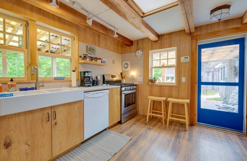 Brewster House | 2 Mi to Beach! Cape Cod Family Retreat w/Deck