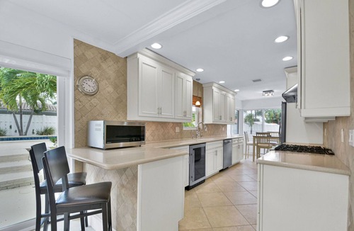 Harbor Village House | 2780 Managed By Brampton Park