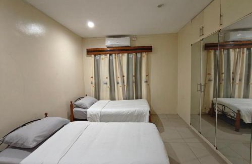 Suva House | 3 bedroom fully air conditioned family home -spacious, free parking