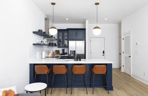 Cleveland Park House | 3 Miles to Downtown Broadway Bars - Walk to Coffee