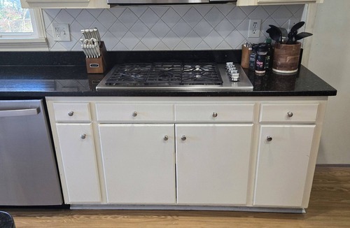 East Point House | 3br/3ba 5 Bed Spacious Home With 8 Seat Hot Tub