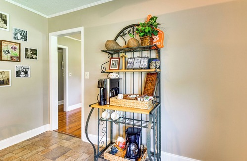 Seneca Cottage | 8 Mi to Clemson: Peaceful Family Home w/Yard