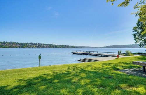 Mercer Island Apartment | 8 Mi to Lumen Field: Pet-friendly Apt w/Hot Tub