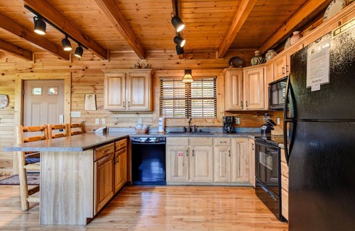 Townsend Cabin | A Majestic View III | Game Room, Hot Tub, Sauna