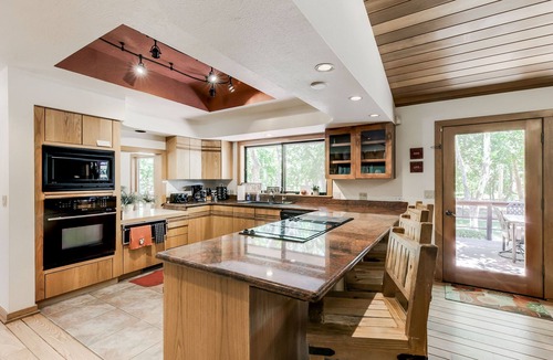 West Sedona House | A river runs through. Private Estate on OAK CREEK! Pickleball Court in backyard!