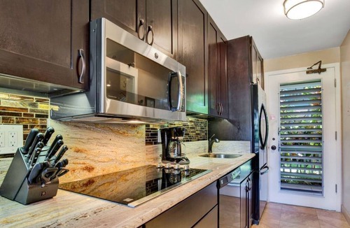 Napili Condo | Aloha Condos, Napili Bay Resort, Condo 110, Beach View