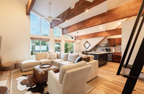 Deer Valley Condo | Amazing Views & Private Hot Tub, 2 Cozy Master BD - Winter escape!