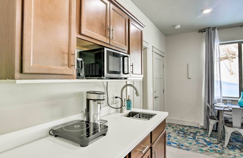 Hillside East Apartment | Anchorage Studio Escape ~ 14 Miles from Downtown!