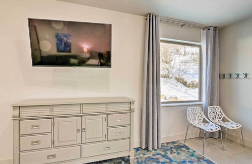 Hillside East Apartment | Anchorage Studio Escape ~ 14 Miles from Downtown!