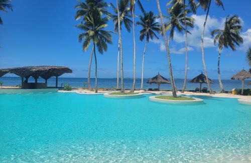 Chwaka Hotel | Antonio Beach Hotel & Spa -with treehouse and biggest swimming pool in East Africa
